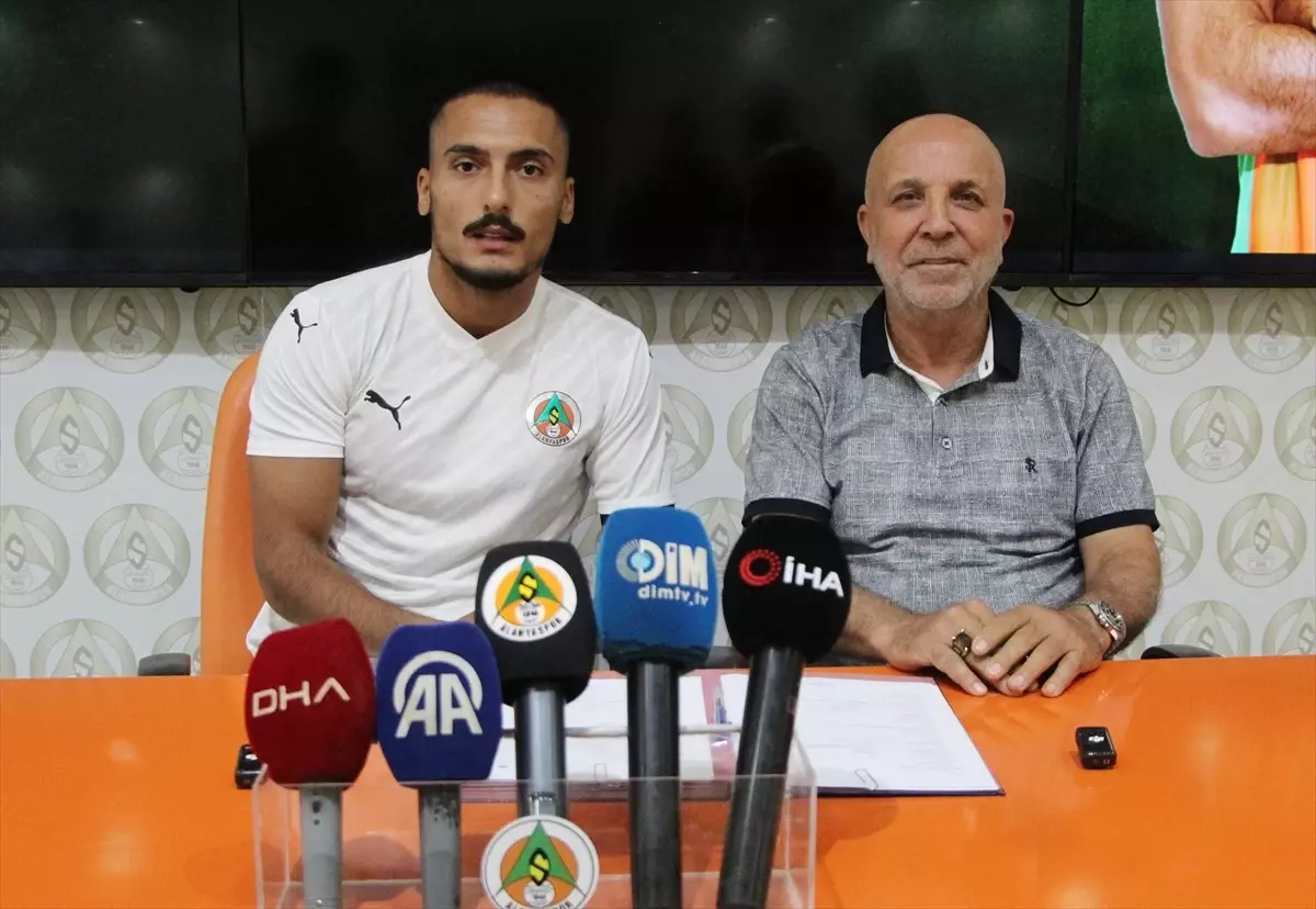 Alanyaspor, İbrahim Kaya ile 4 Yıllık Sözleşme İmzaladı