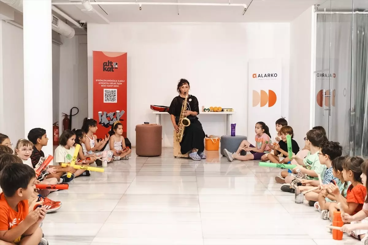 Alarko Holding'den 'Sanata İlk Adım' Projesiyle Çocuklara Sanat Eğitimi