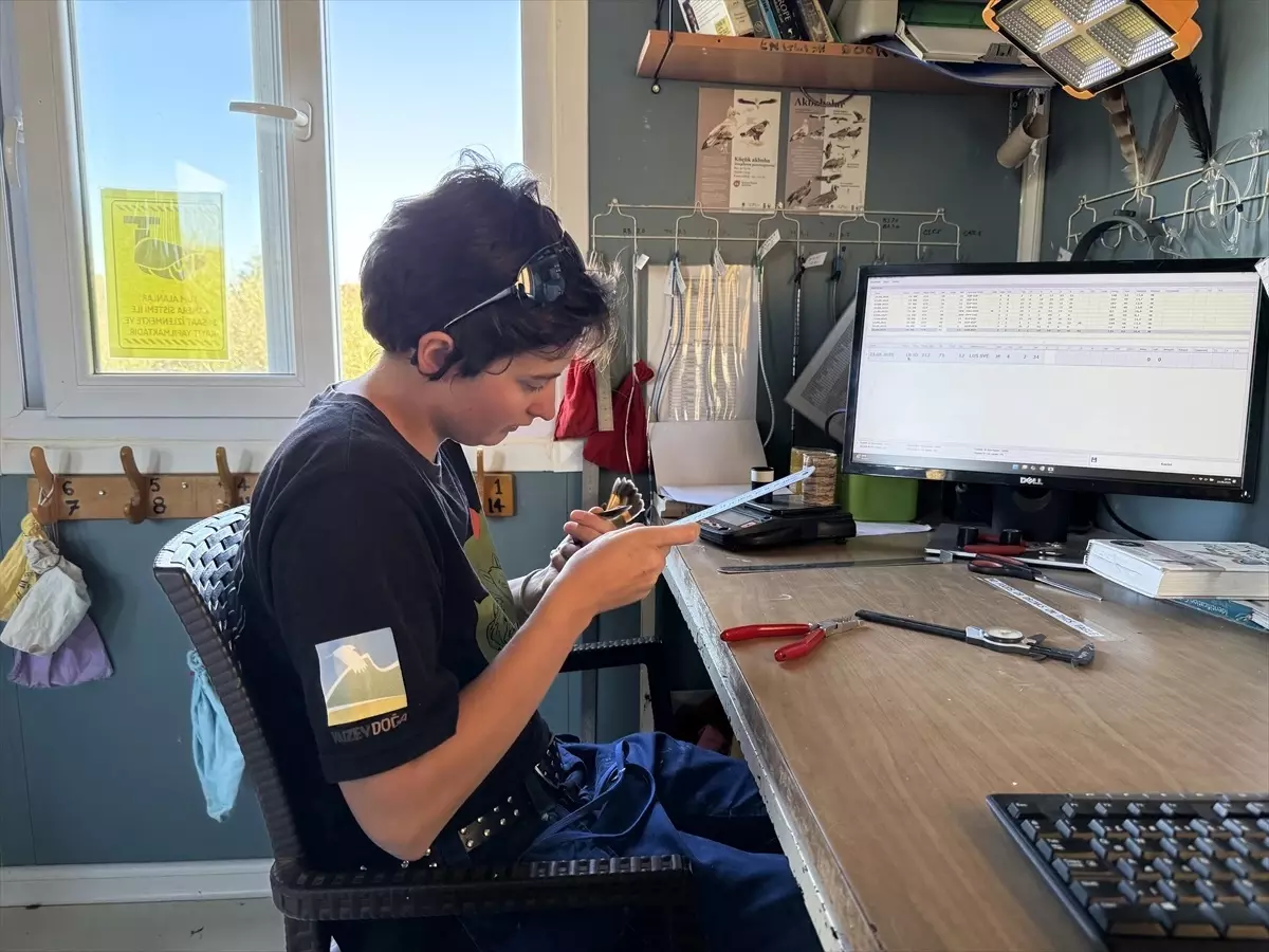 Almanya'dan Iğdır'a Gelen Kuş Bilimci, Tür Çeşitliliğine Katkı Sağlıyor