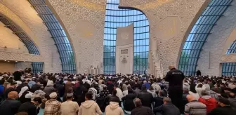 Almanya'da Kurban Bayramı namazı kılındı