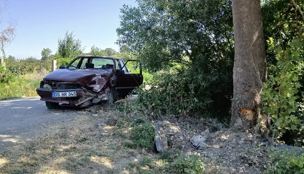 Amasya&apos;da Araç Kazası: İki Yaralı