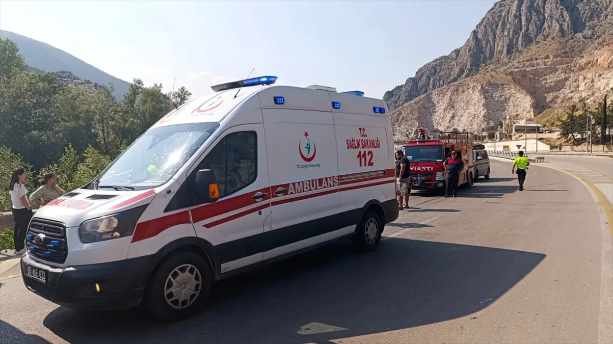 Amasya'da Otomobil Kazası: 4 Yaralı