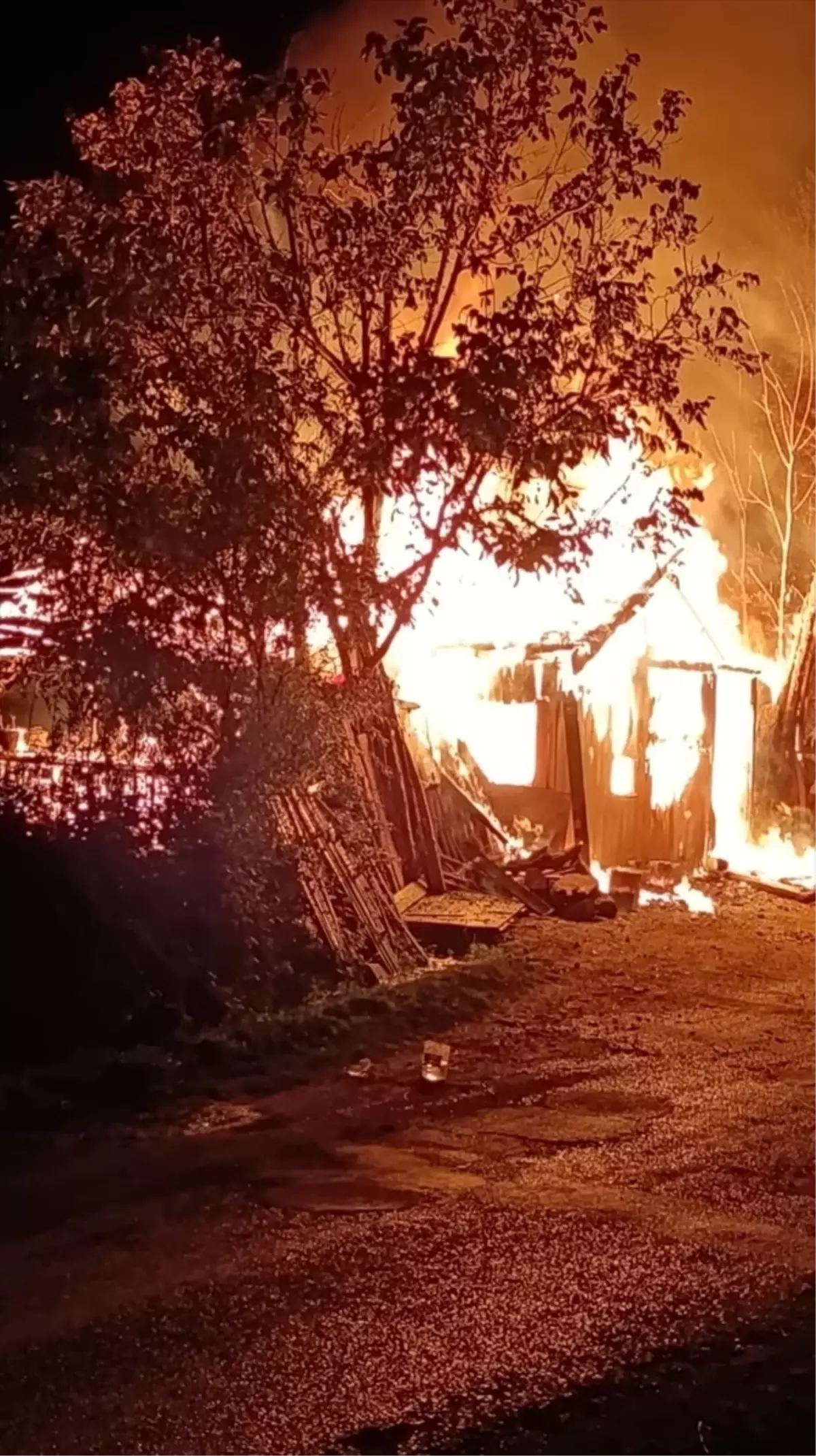 Amasya'da Bağ Evi Yangını Kullanılamaz Hale Geldi