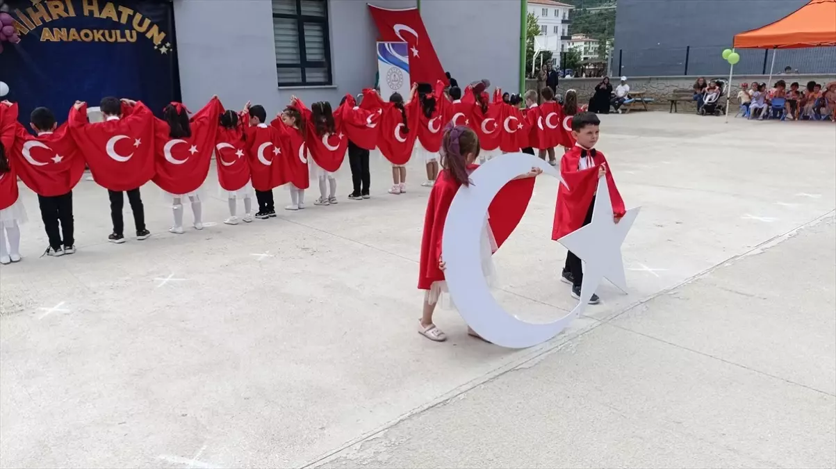 Amasya'da Geleneksel Çocuk Oyunları Şenliği Düzenlendi