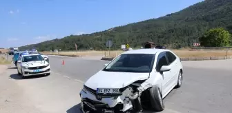 Amasya'da Trafik Kazası: 3 Yaralı