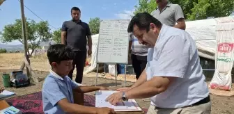 Gümüşhacıköy'de Mevsimlik Tarım İşçilerinin Çocuklarına Çadır Kur'an Kursu Açıldı