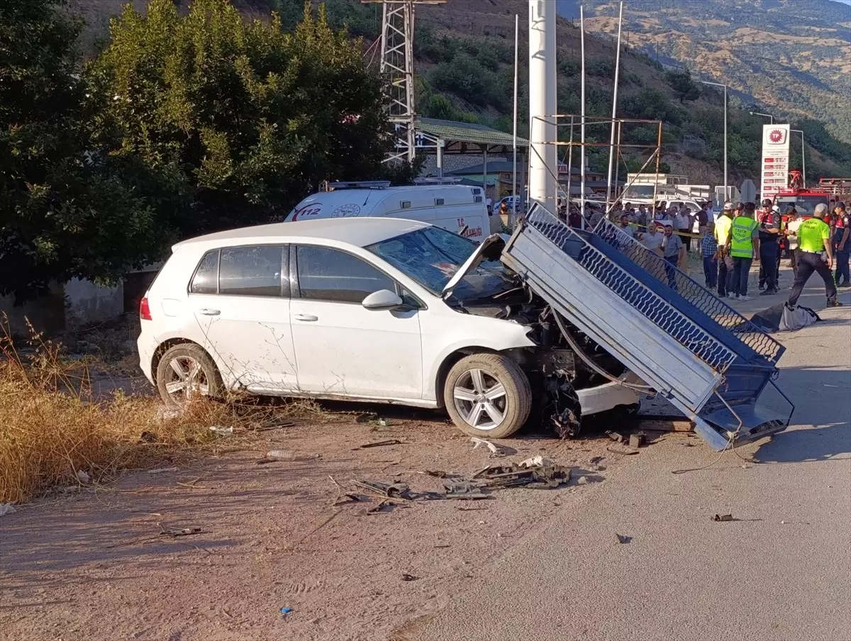 Amasya'da Trafik Kazası: 2 Ölü, 6 Yaralı