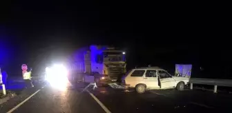 Amasya'da Tır ile Çarpışan Otomobilin Sürücüsü Hayatını Kaybetti