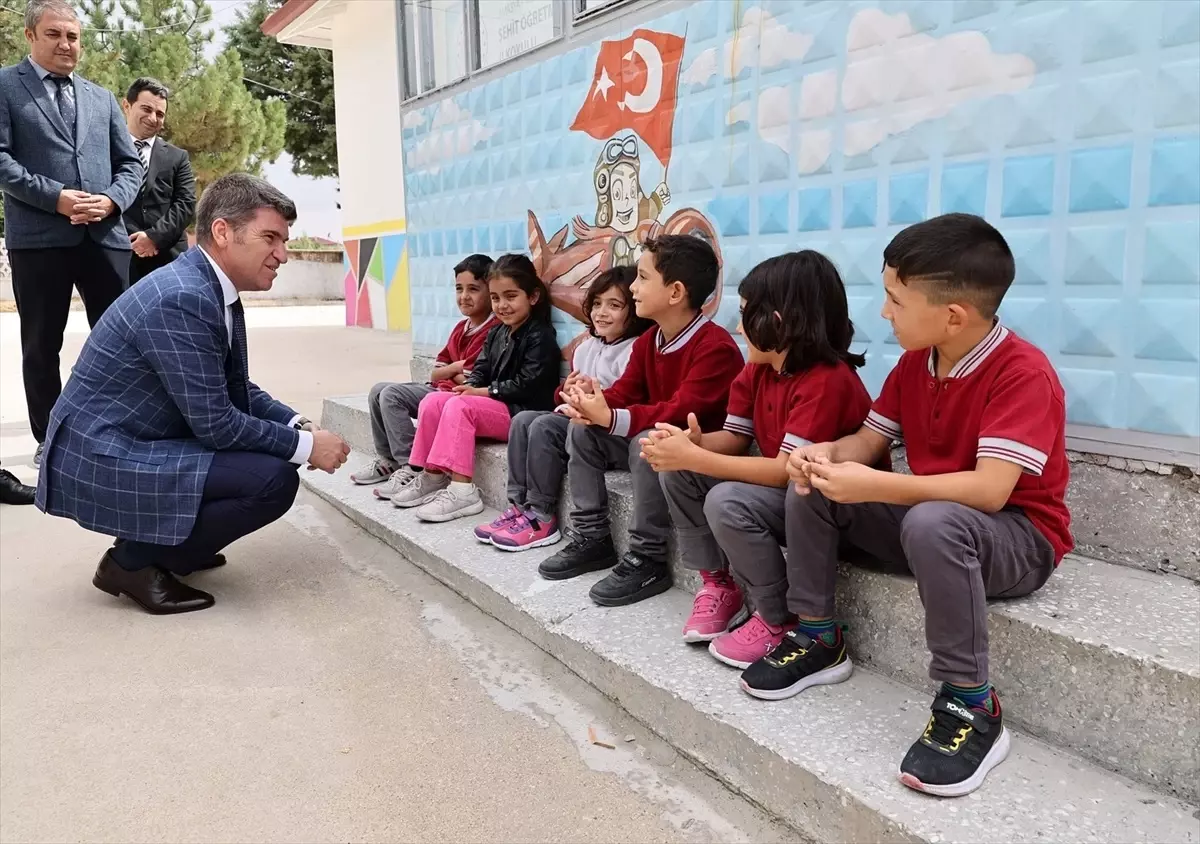 Amasya Valisi Bakan, Merzifon'da temaslarda bulundu