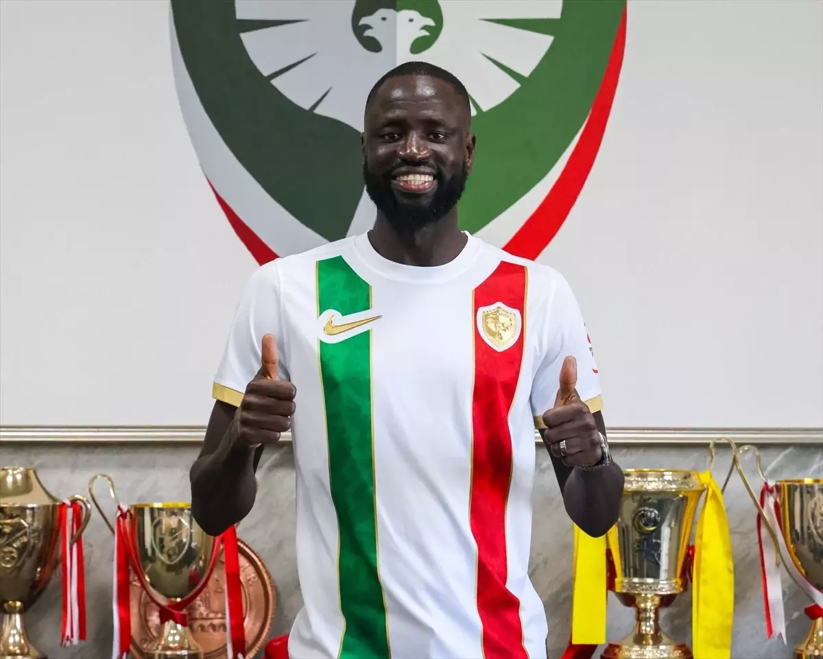 Amed Sportif Faaliyetler, Cheikhou Kouyate ile Anlaşma Sağladı