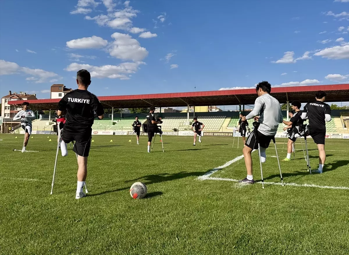 Ampute Milli Futbol Takımı Kırşehir'de Kamp Yapmaya Başladı