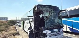 Kocaeli'de Yolcu Otobüsü Kamyona Çarptı: 1'i Ağır 7 Yaralı