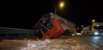 Anadolu Otoyolu'nda Tır Kazası Ulaşımı Aksattı