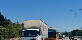 Anadolu Otoyolu'nda Otobüs ile Tır Çarpıştı: 3 Yaralı