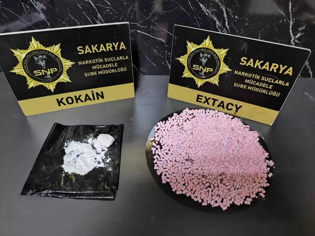 Uyuşturucu ile Yakalanan İki Şüpheli Tutuklandı