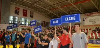 Muş'ta Anadolu Yıldızlar Ligi Güreş Müsabakaları Başladı