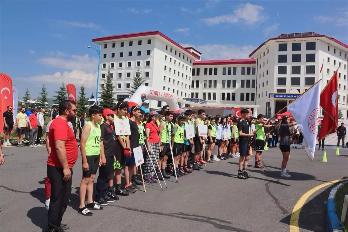 Anadolu Yıldızlar Ligi Tekerlekli Kayak Şampiyonası Ardahan'da Başladı