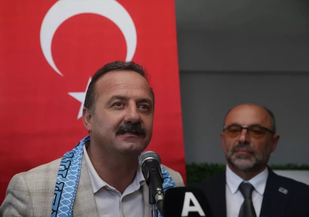 Anahtar Parti Genel Başkanı Ağıralioğlu Rize'de Vatandaşlarla Buluştu