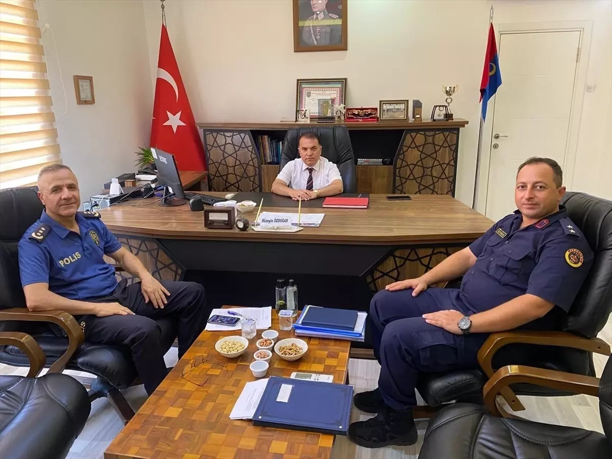 Kaymakam Duru'dan Jandarma Komutanı Özdoğan'a Ziyaret