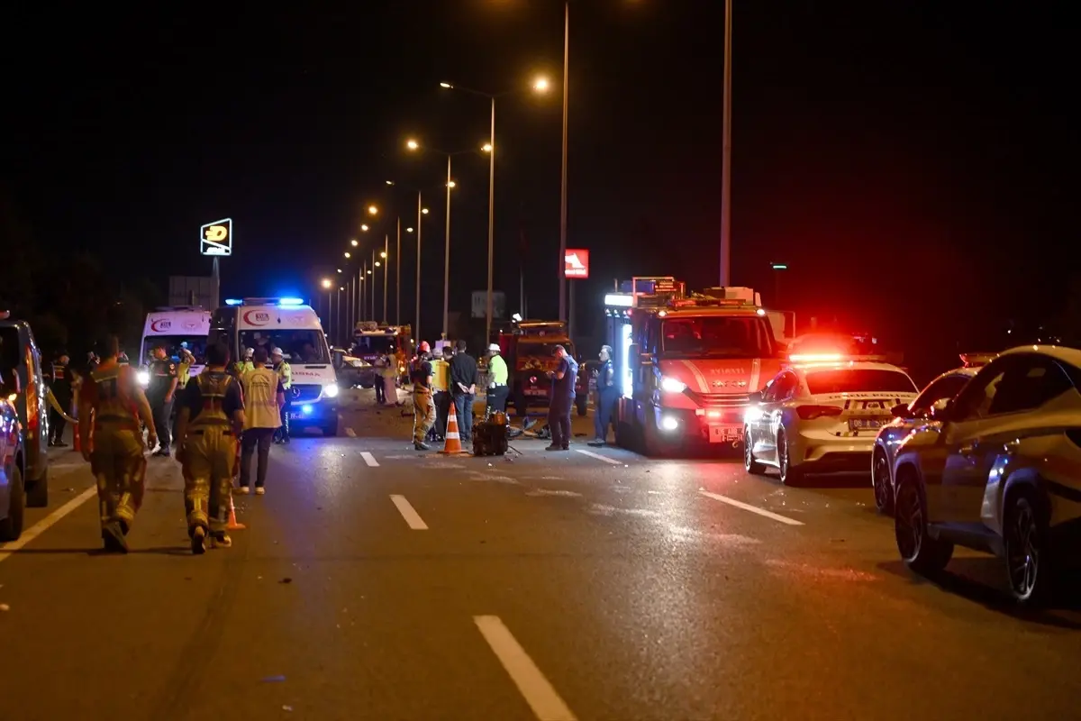 Ankara'da Kaza: İki Otomobil Çarpıştı, 2 Ölü