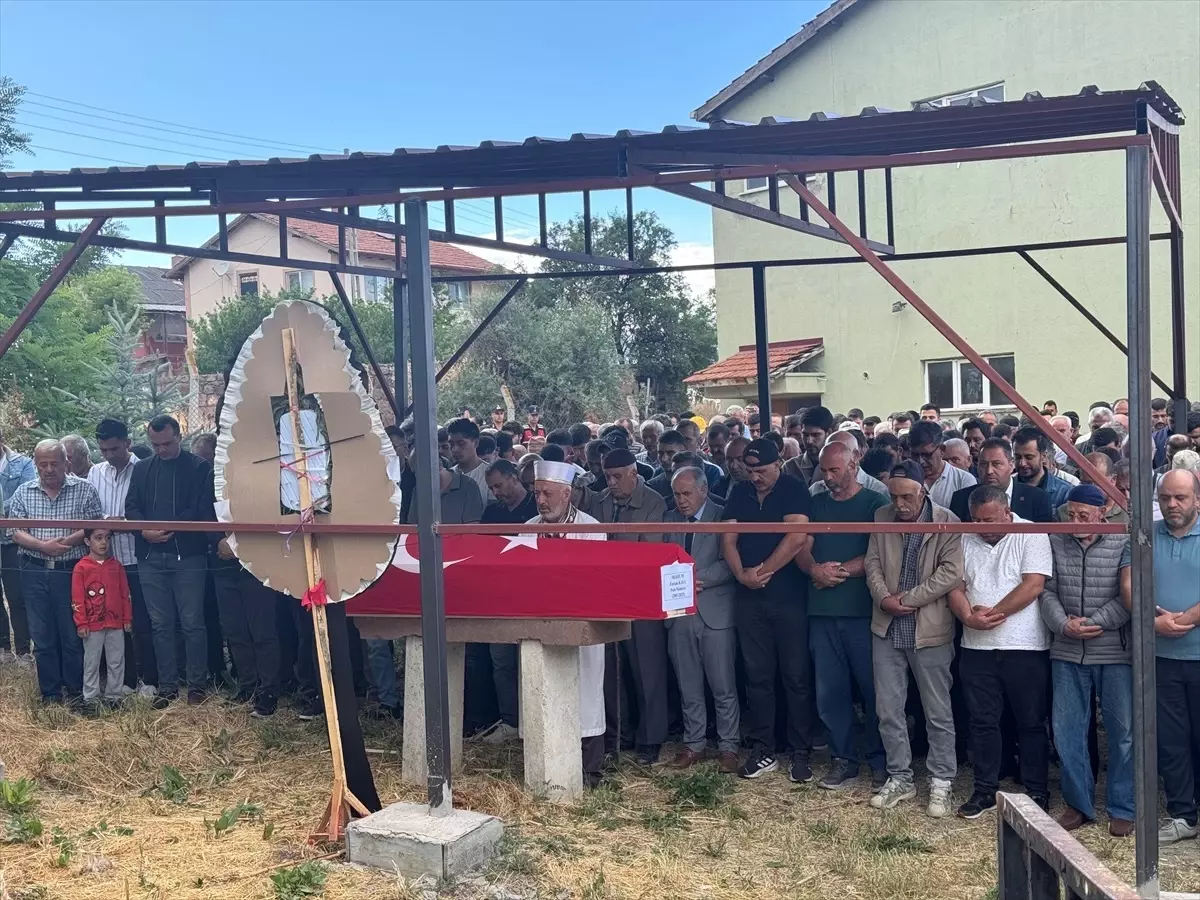 Polis Memuru Cenazesi Çankırı'da Toprağa Verildi
