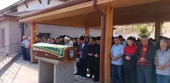 15 Yaşındaki Çocuk Bıçaklanarak Hayatını Kaybetti