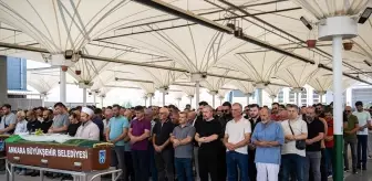 Ankara'da Kavga Sonucu Hayatını Kaybeden Kadın Toprağa Verildi