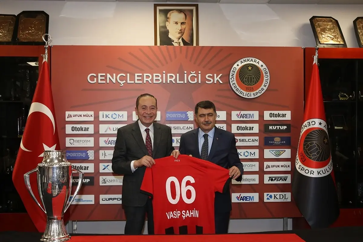 Ankara Valisi Vasip Şahin'den Gençlerbirliği'ne Tebrik Ziyareti