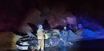 Antakya'da İki Otomobilde Yangın Çıktı