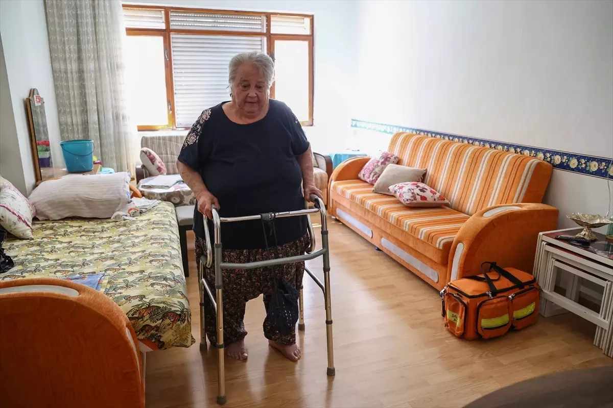 Antalya'da 10 bin 665 Hastaya Evde Sağlık Hizmeti
