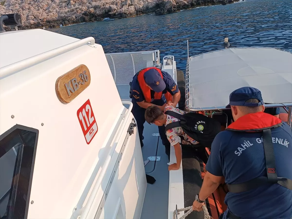 Antalya'da 21 Düzensiz Göçmen ve 1 Kaçakçı Yakalandı