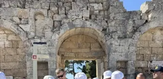 Perge Antik Kenti'nde Sağlıklı Yaşam Etkinliği Düzenlendi