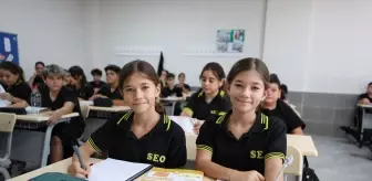 Antalya'da İkizler Sınıfı: Öğrenciler ve Öğretmenler Karıştırıyor