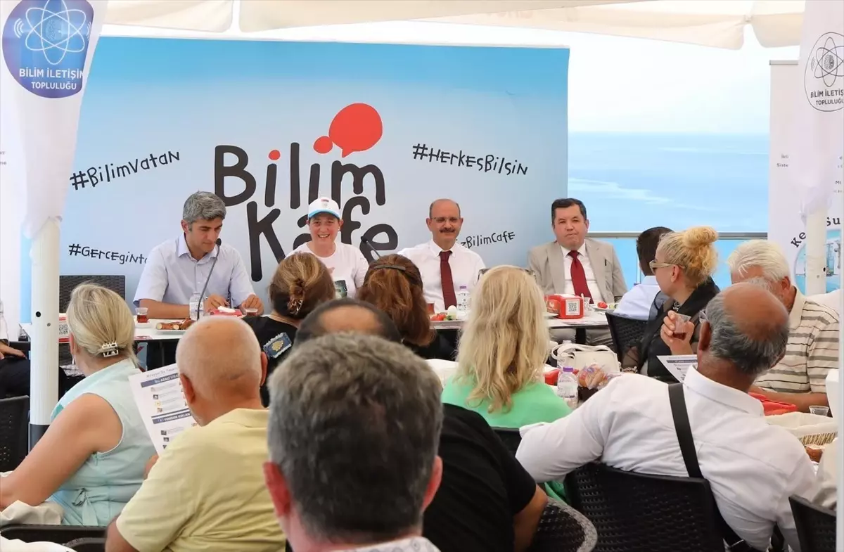 Antalya'da Bilim Kafe Etkinliği: Su Krizi ve Sürdürülebilirlik Tartışıldı