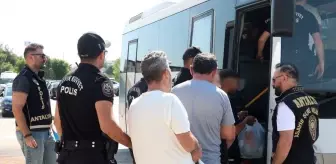 Antalya'da Eş Zamanlı Operasyon: 236 Şüpheli Yakalandı