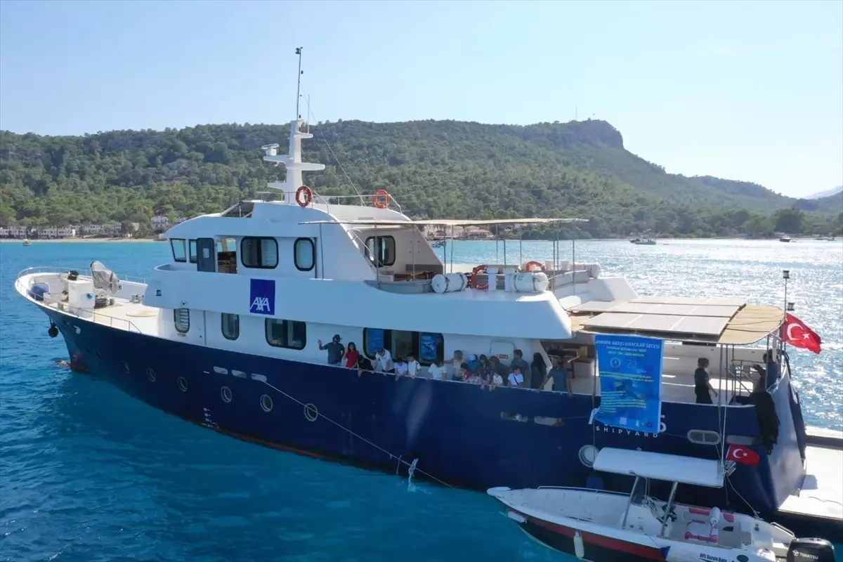 Mavide Bilim Projesi: Öğrencilere Su Altı Arkeolojisi Deneyimi