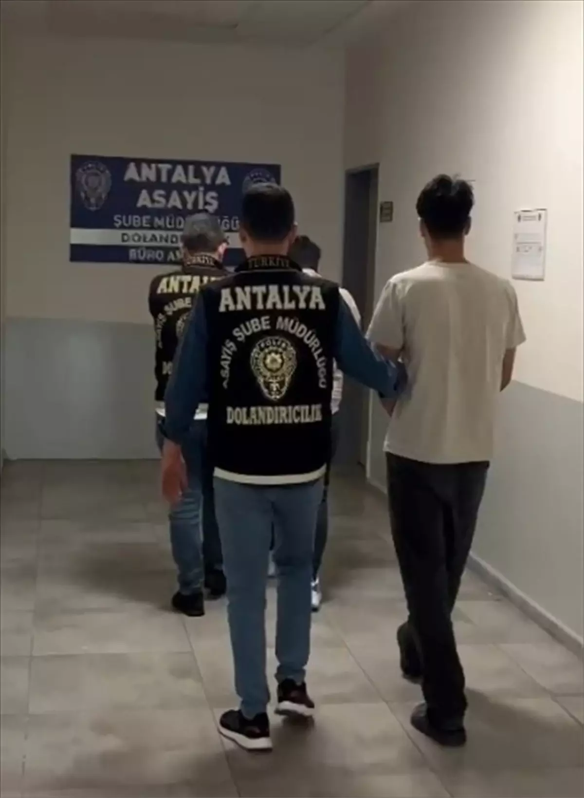 Antalya'da Dolandırıcılık Operasyonu: 2 Şüpheli Tutuklandı