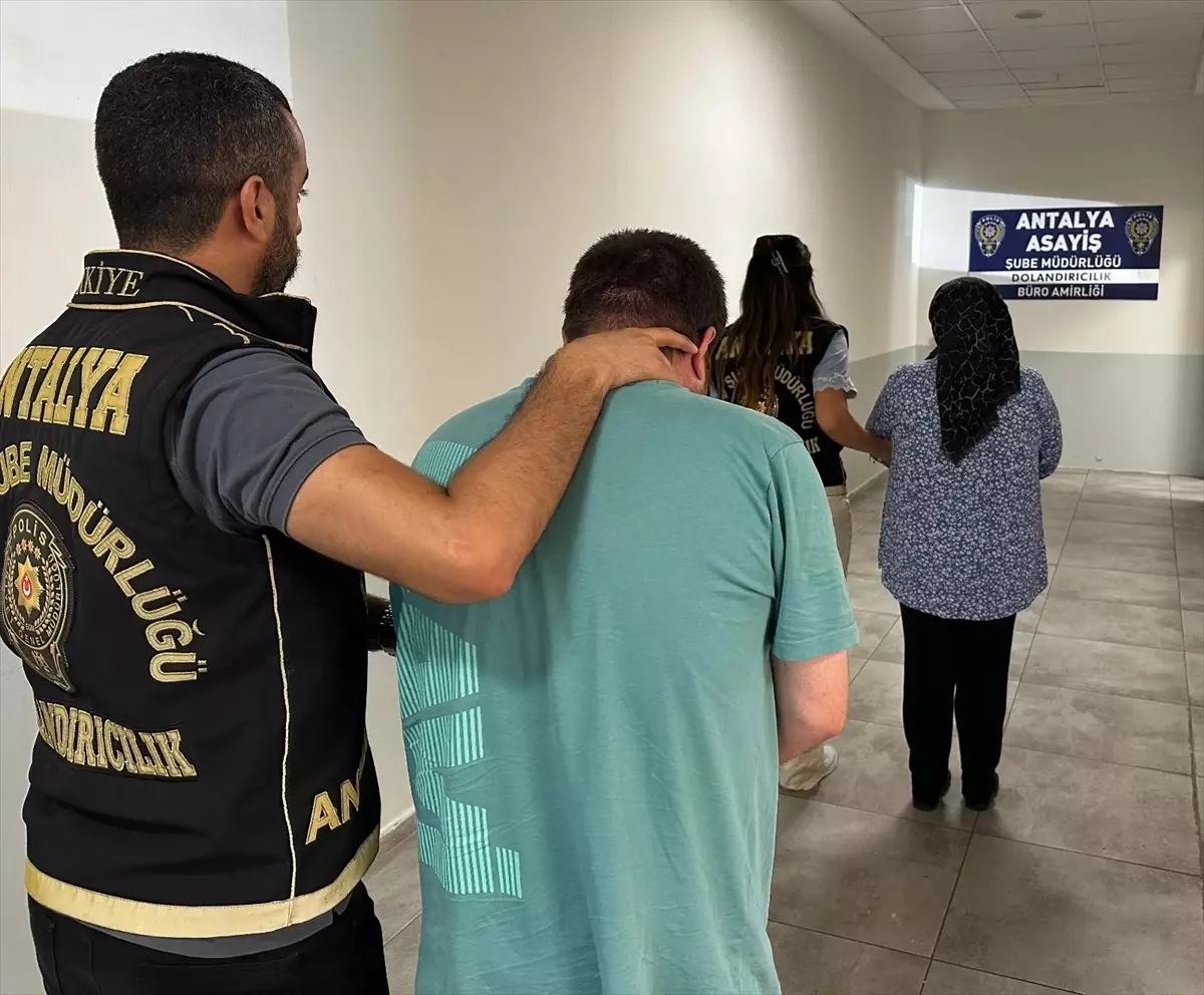 Antalya'da Vize Dolandırıcılığı: Bir Şüpheli Tutuklandı