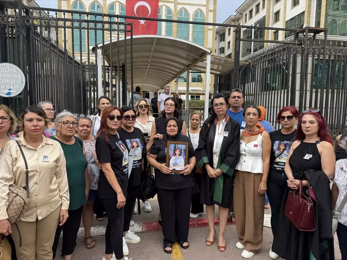 Antalya'da Boşanma Aşamasındaki Eşini Öldüren Sanığın Yargılanmasına Devam Edildi