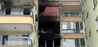 Antalya'da Apartman Dairesinde Yangın: 6 Kişi Hastaneye Kaldırıldı