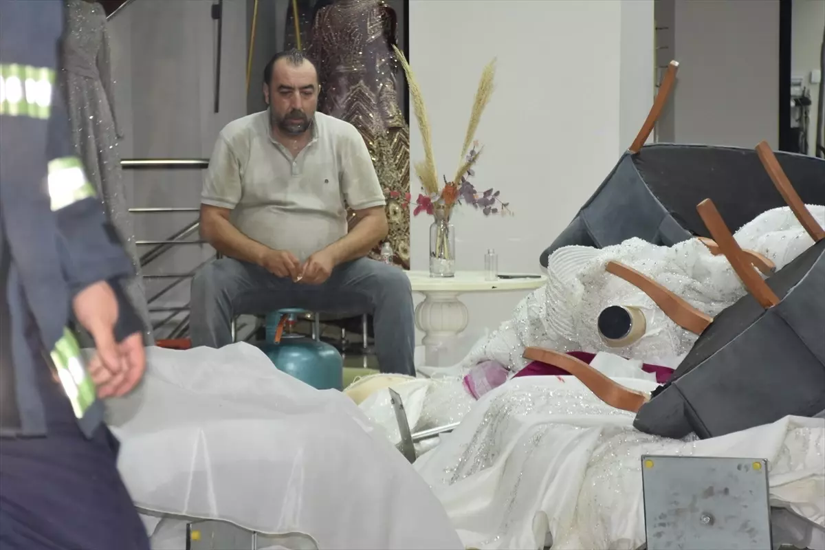 Boşanma Aşamasındaki Eşini Göremeyen Kişi, Gelinlikçi Dükkanını Ateşe Vermeye Çalıştı