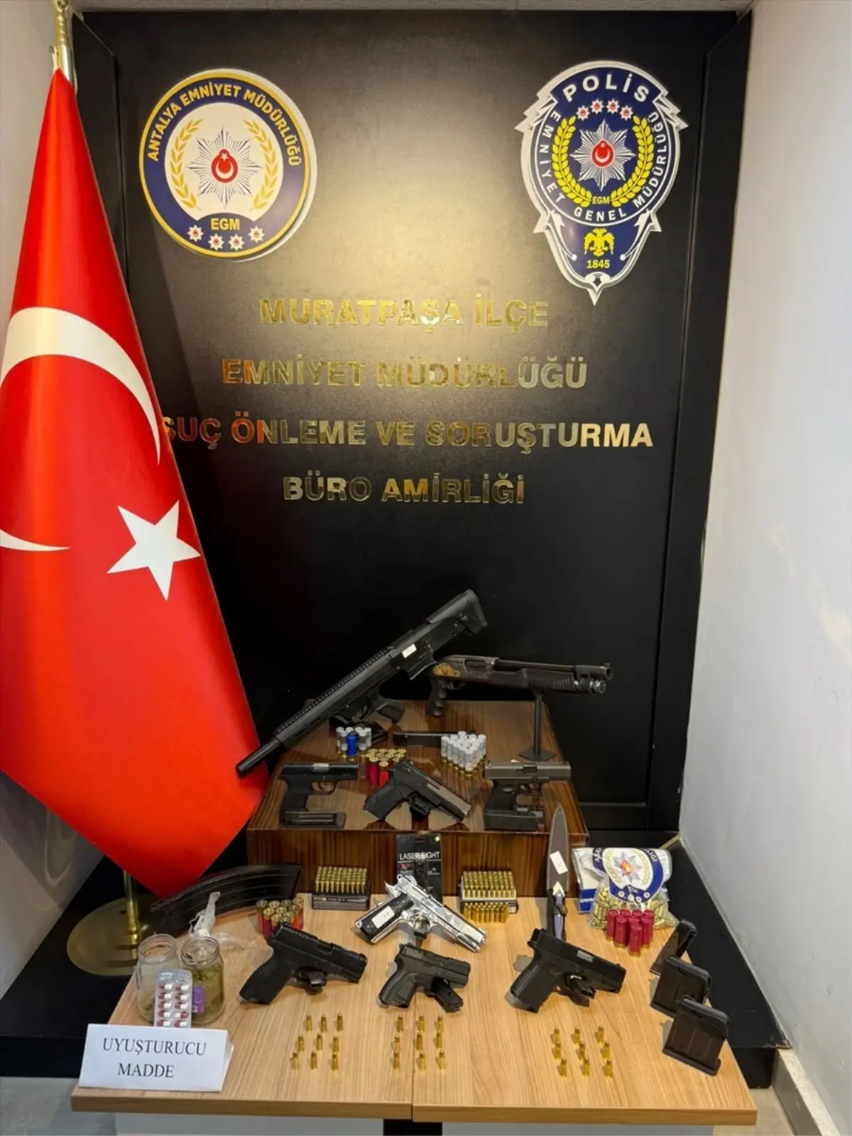 Antalya'da Huzur Operasyonu: 10 Şüpheli Gözaltına Alındı