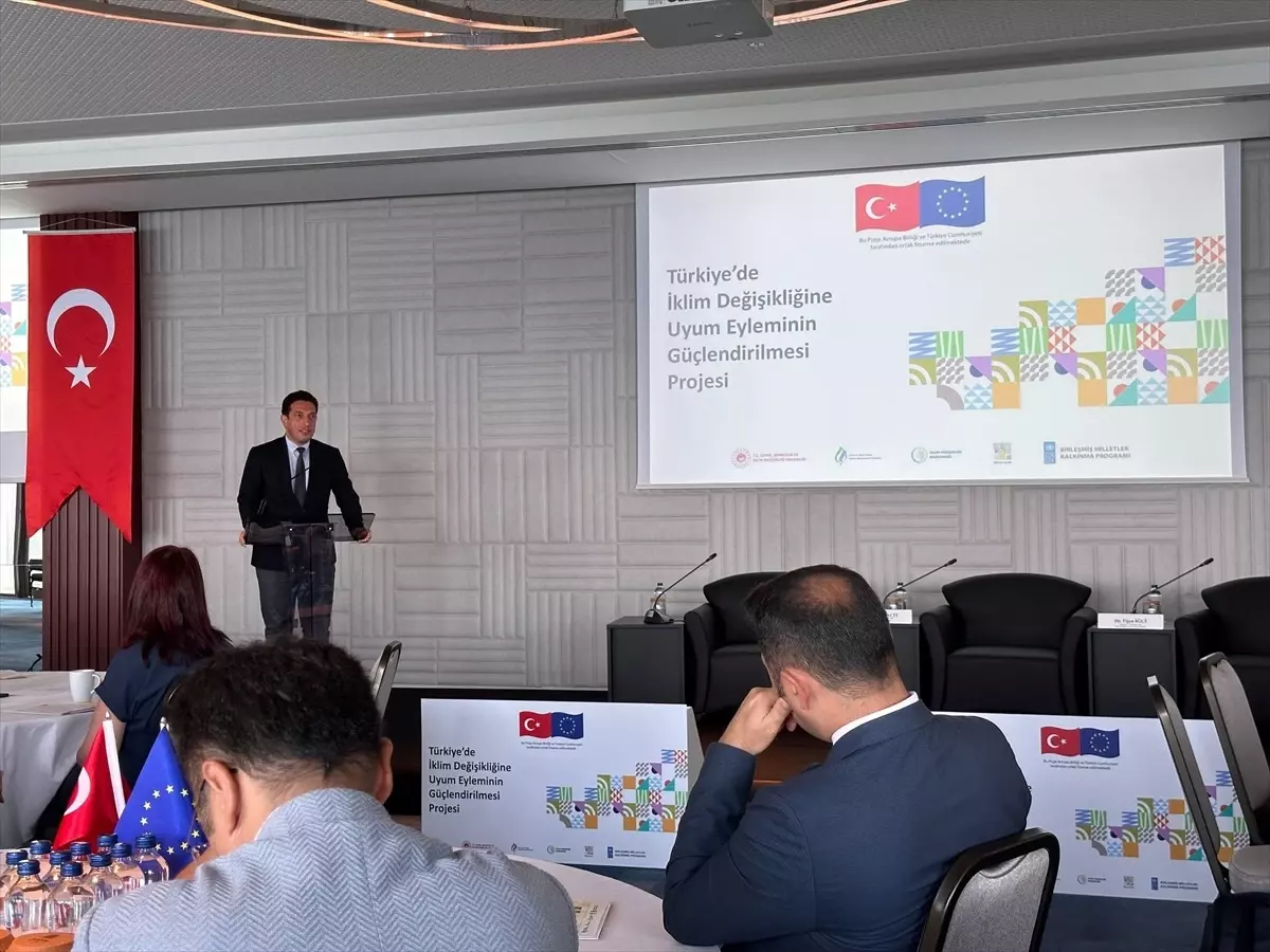 Antalya'da İklim Değişikliği ve Ulaşım Konferansı Düzenlendi