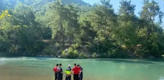 Antalya'da Kaybolan 15 Yaşındaki Çocuğu Bulma Çalışmaları Devam Ediyor