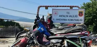 Antalya'da Motosiklet Denetimleri: 98 Araç Trafikten Men Edildi