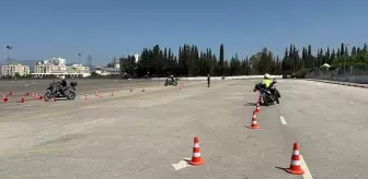Antalya'da Motosikletli Polisler İçin Güvenli Sürüş Eğitimi