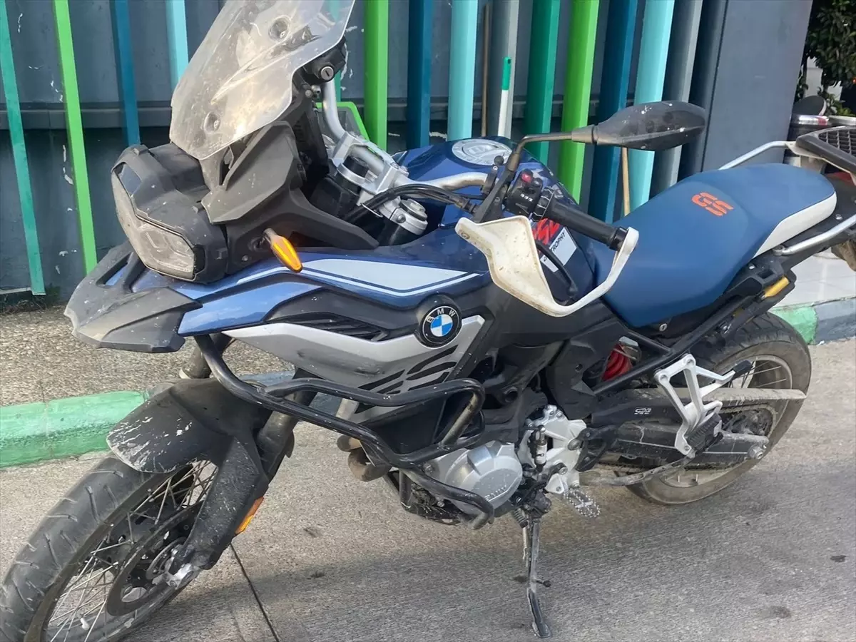 Serik'te Motosiklet Kazası: Sürücü Yaralandı