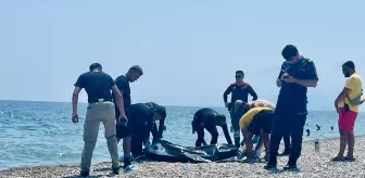 Antalya'da Kıyıda Erkek Cesedi Bulundu