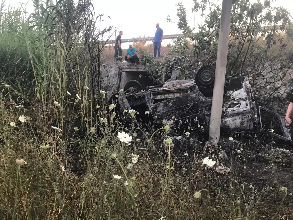 Manavgat'ta Trafik Kazası: Genç Sürücü Hayatını Kaybetti