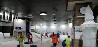 Antalya'da 41 Derecede Serinleme Yolu: Kar Dünyası ve Buz Müzesi